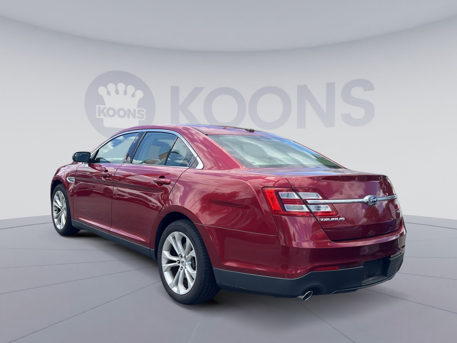 Used 2013 Ford Taurus SEL FWD image 4