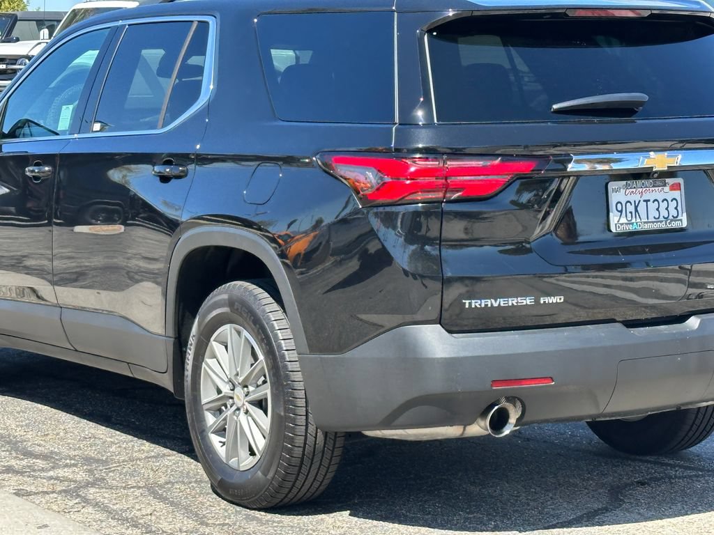 Used 2023 Chevrolet Traverse LT w/ LPO, Cargo Package AWD/4WD image 5