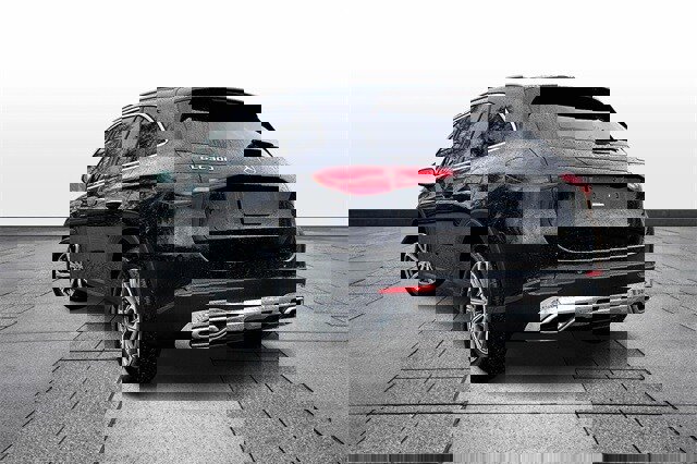 Certified 2025 Mercedes-Benz GLC 300 4MATIC image 3