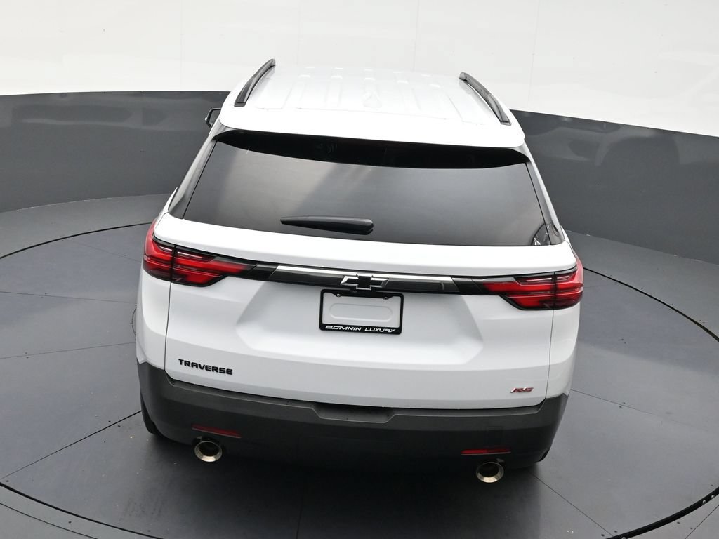 Used 2023 Chevrolet Traverse RS FWD image 14