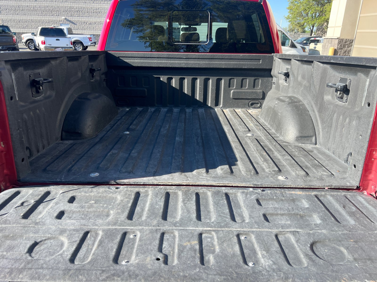 Used 2018 Ford F150 Lariat w/ Equipment Group 502A Luxury AWD/4WD image 29