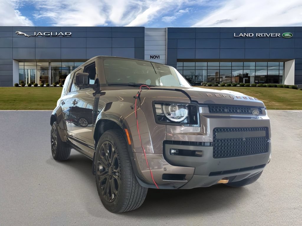New 2026 Land Rover Defender 110 AWD/4WD image 2