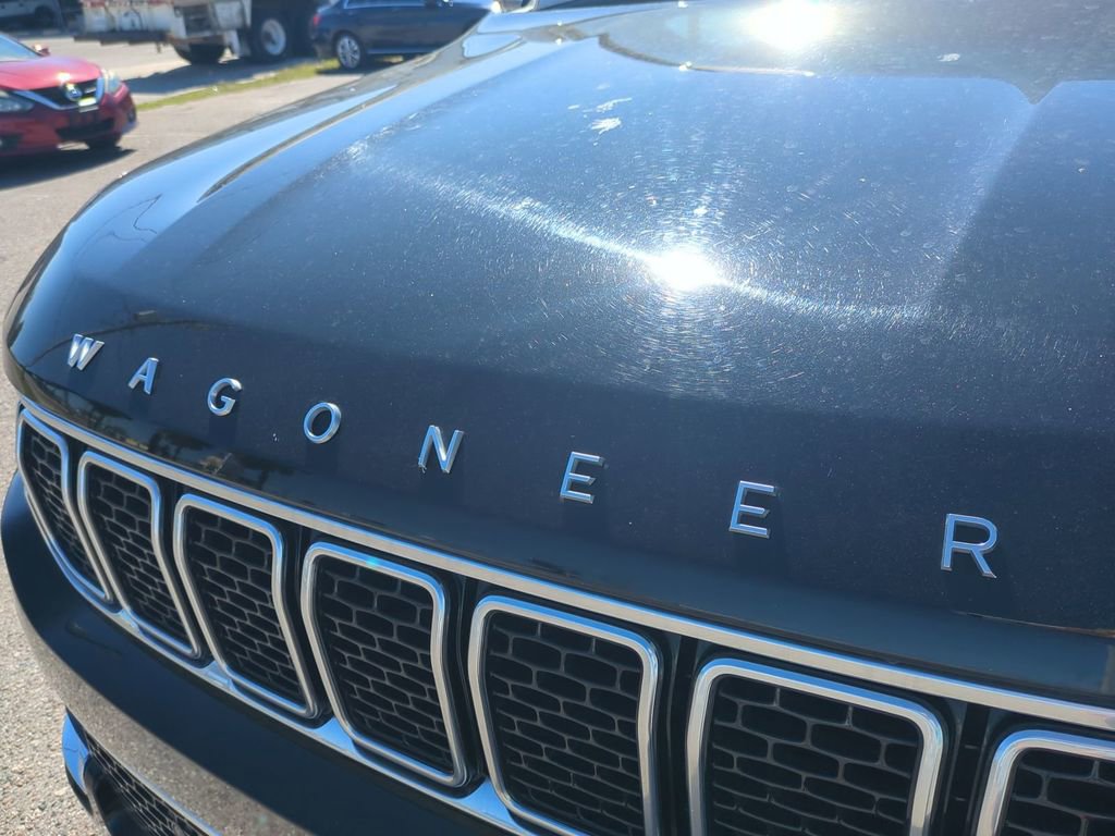 Used 2024 Jeep Wagoneer L Series III w/ Flexible Seating Group image 13