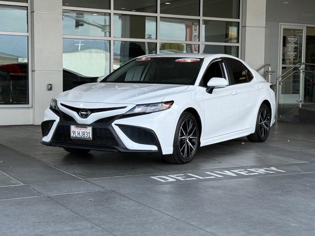 Certified 2024 Toyota Camry SE w/ Convenience Package image 2
