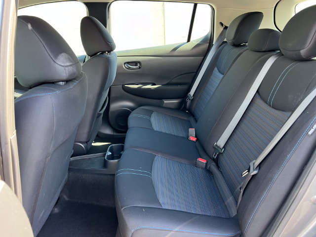 Used 2025 Nissan Leaf S FWD image 4