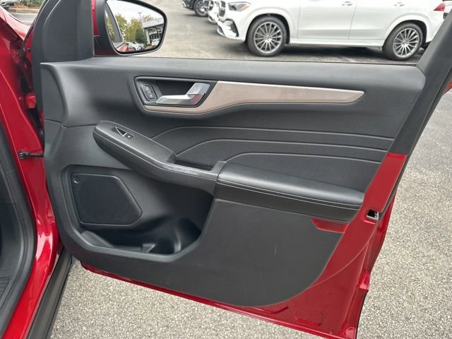 Used 2021 Ford Escape SEL w/ Class II Trailer Tow Package image 34