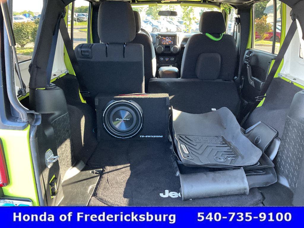 Used 2016 Jeep Wrangler Unlimited Sport w/ Connectivity Group AWD/4WD image 22