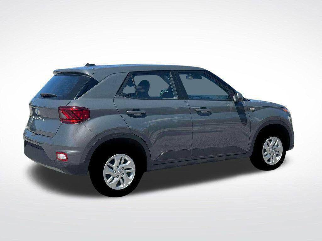 New 2026 Hyundai Venue SE FWD image 8