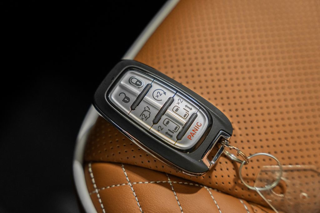 New 2026 Chrysler Pacifica Pinnacle image 49