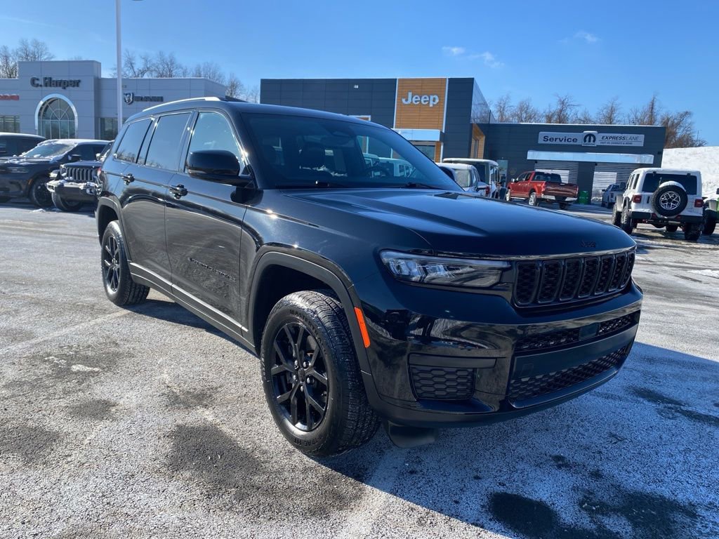 Certified 2024 Jeep Grand Cherokee L Altitude image 1