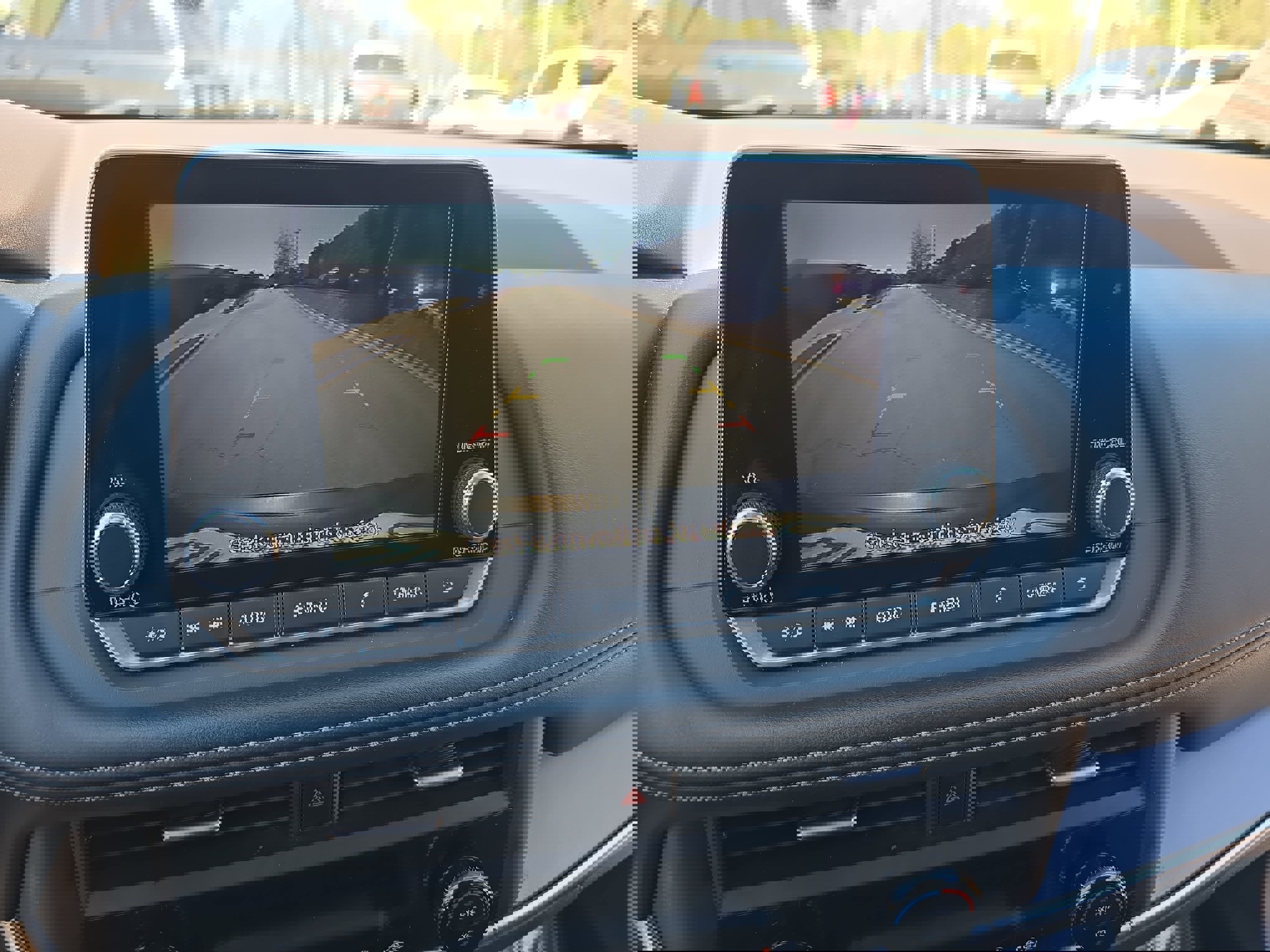 Used 2023 Nissan Rogue SV image 25