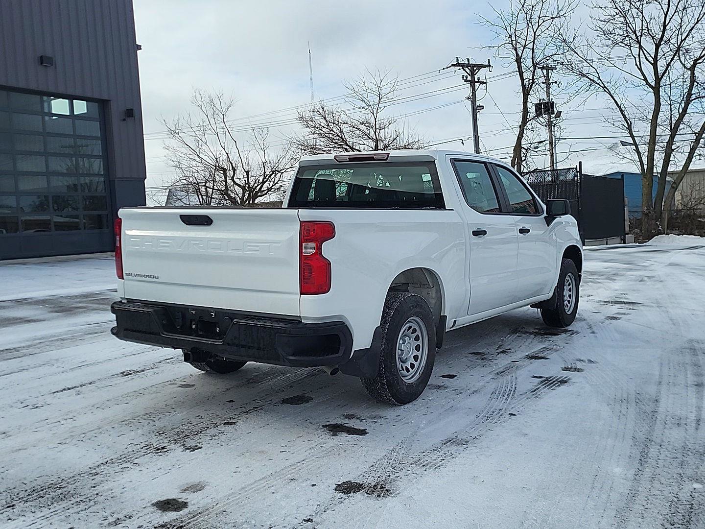 Used 2024 Chevrolet Silverado 1500 W/T w/ Z71 Off-Road Package image 3