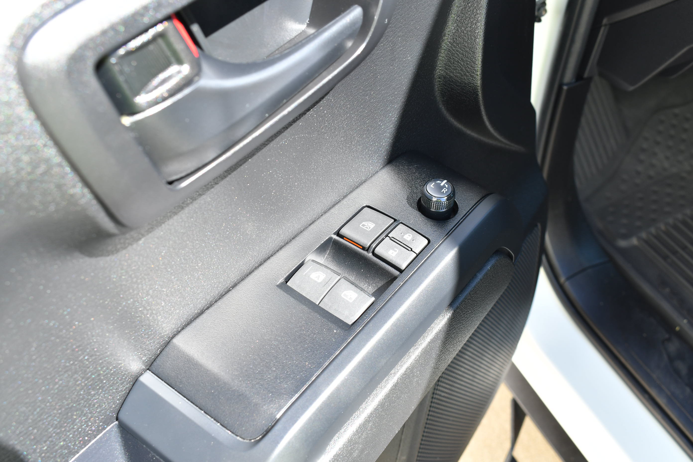 Used 2023 Toyota Tacoma SR RWD image 12