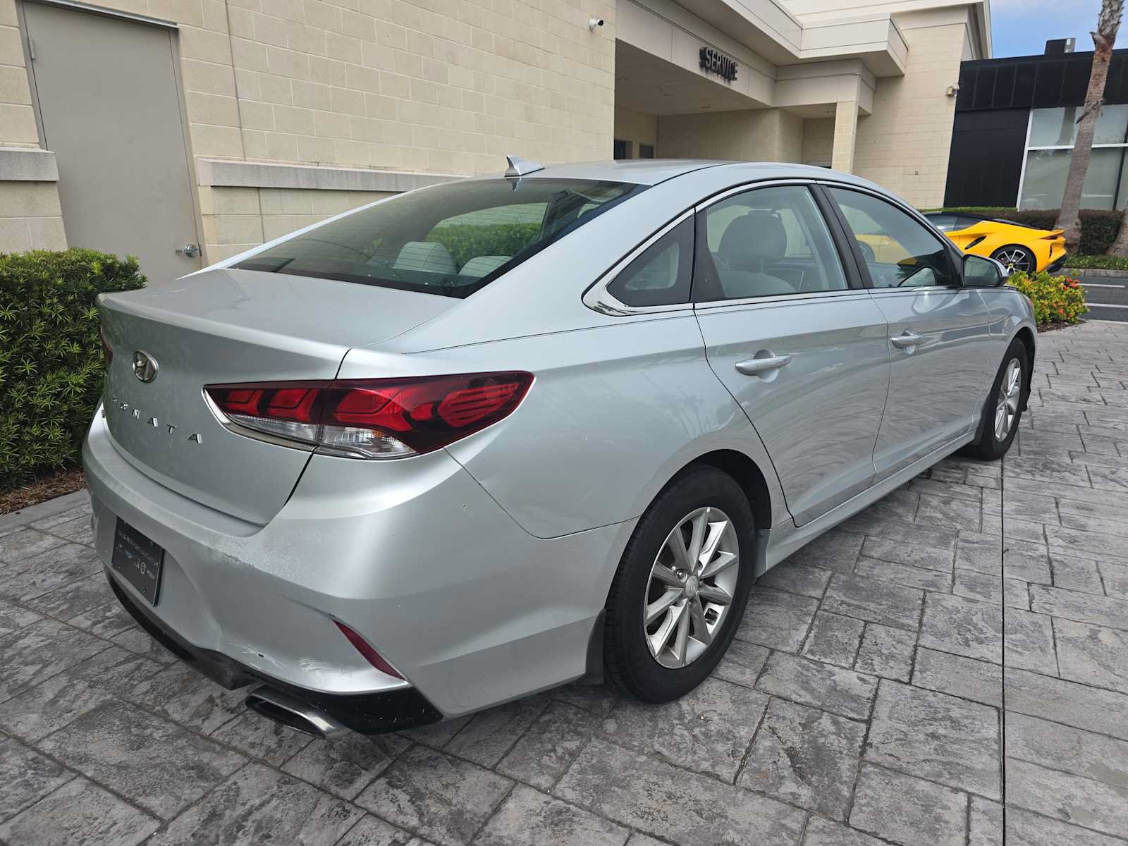 Used 2018 Hyundai Sonata SE FWD image 3
