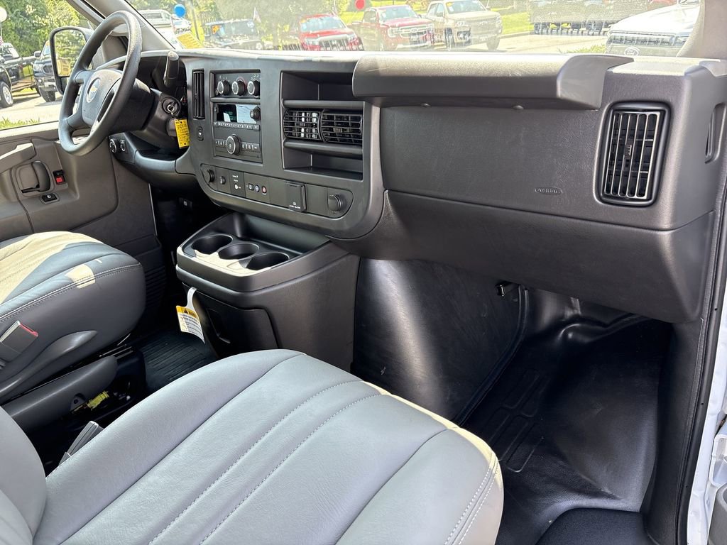 New 2025 Chevrolet Express 2500 w/ Driver Convenience Package image 26