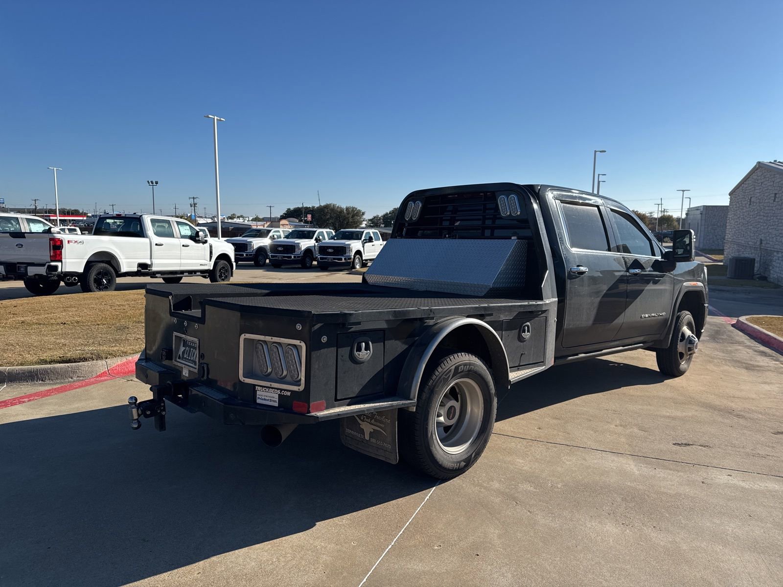 Used 2023 GMC Sierra 3500 Denali w/ Denali Ultimate Package image 5