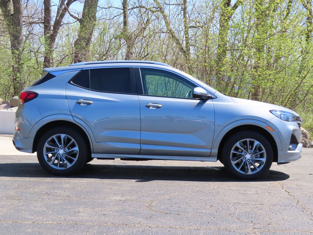 Certified 2023 Buick Encore GX Select AWD/4WD image 2