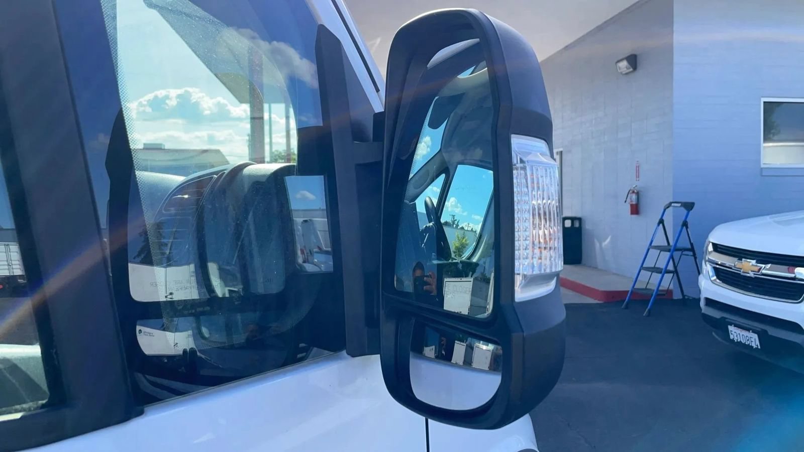 Used 2025 RAM ProMaster 2500 w/ Convenience Group FWD image 43