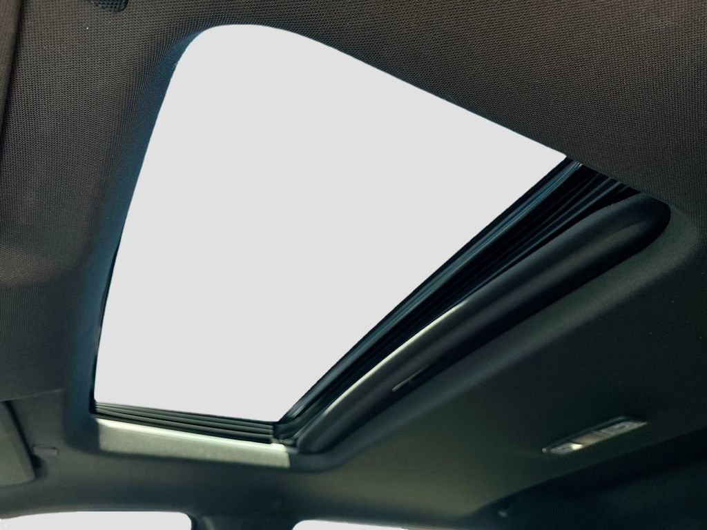 Used 2023 Chevrolet Silverado 1500 High Country w/ Technology Package image 20