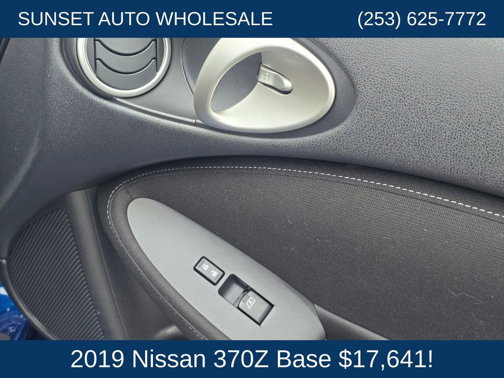 Used 2019 Nissan 370Z Coupe RWD image 21