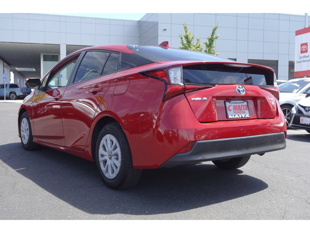 Certified 2021 Toyota Prius L Eco FWD image 6