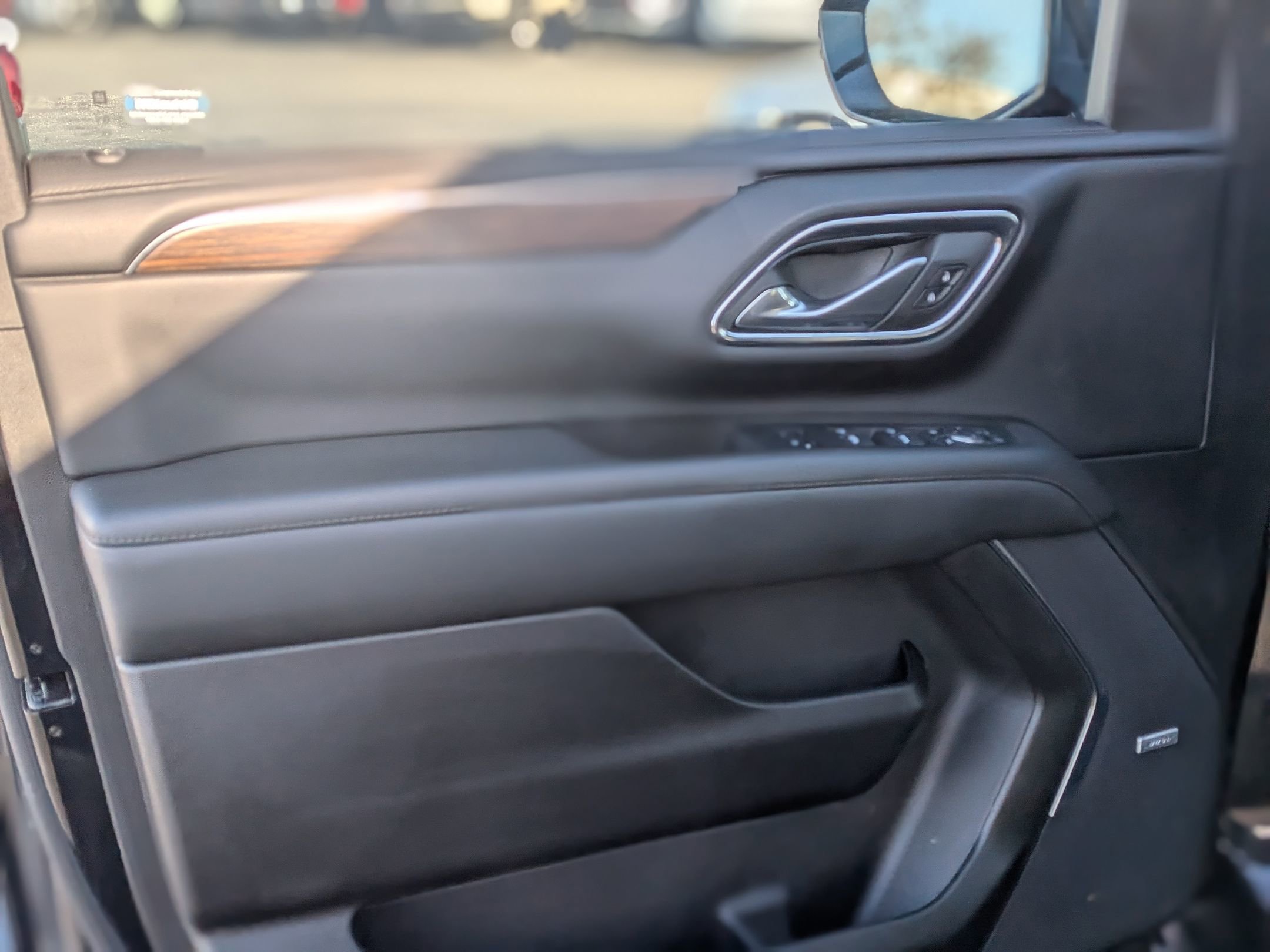 Certified 2024 Chevrolet Tahoe High Country w/ Premium Package AWD/4WD image 14