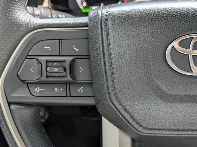 Used 2025 Toyota 4Runner Trailhunter AWD/4WD image 21