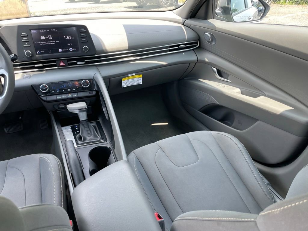 Used 2023 Hyundai Elantra SEL image 9
