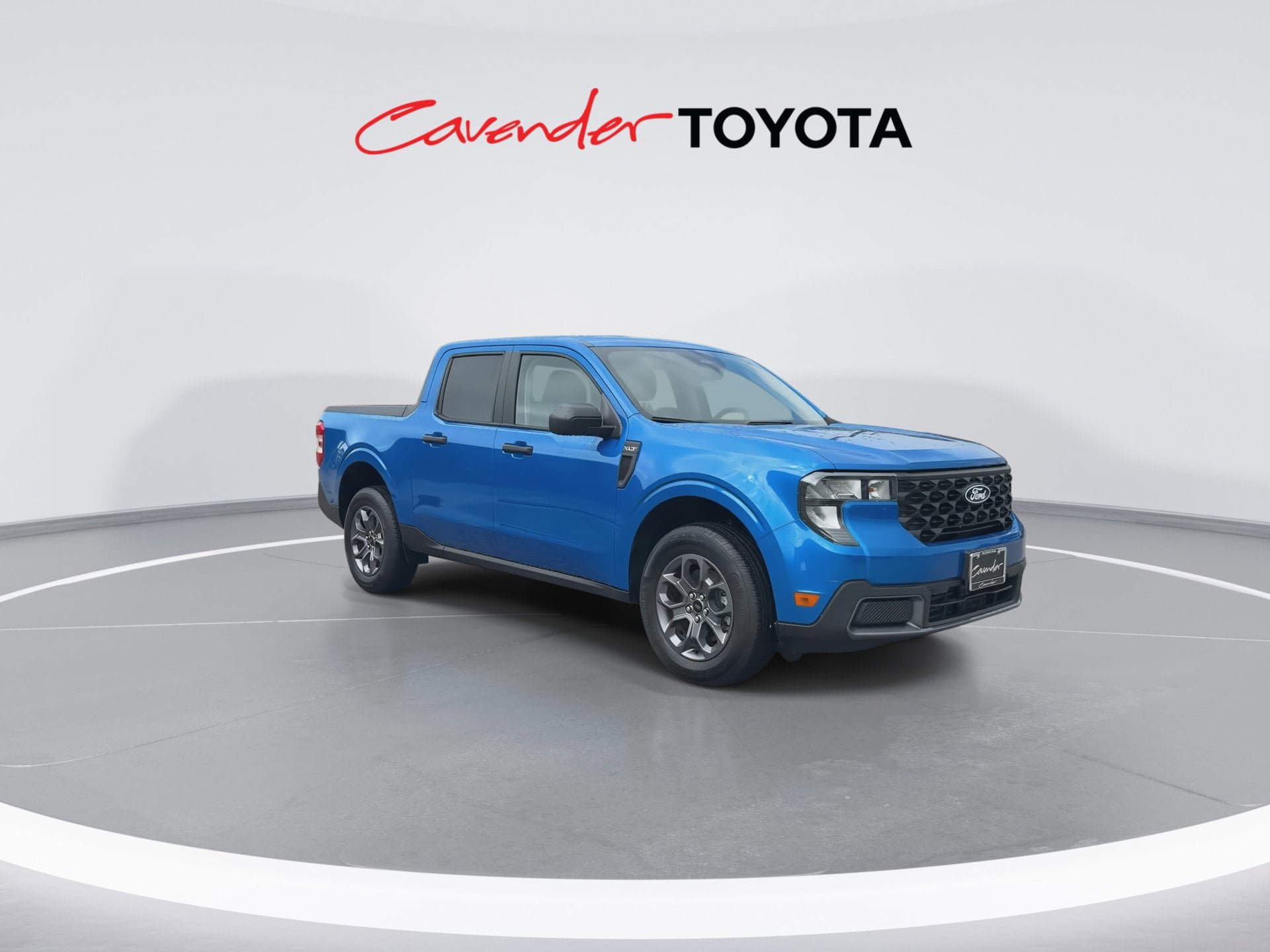 Used 2025 Ford Maverick XLT w/ Equipment Group 302A AWD/4WD image 2