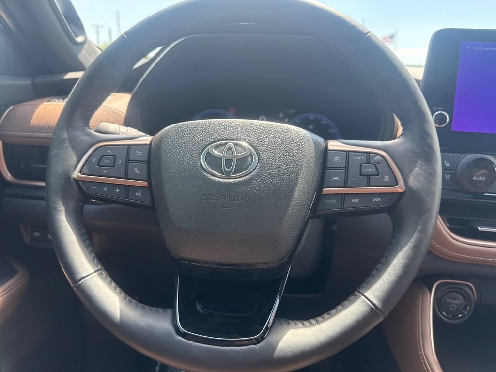 Used 2024 Toyota Grand Highlander AWD Hybrid image 14