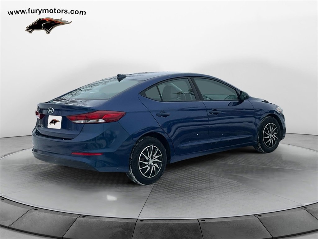 Used 2017 Hyundai Elantra SE image 3