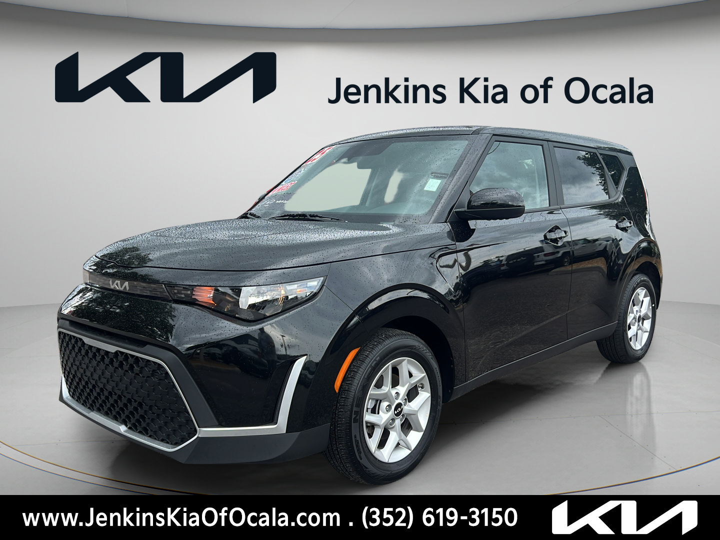 Certified 2025 Kia Soul LX w/ LX Technology Package FWD image 7