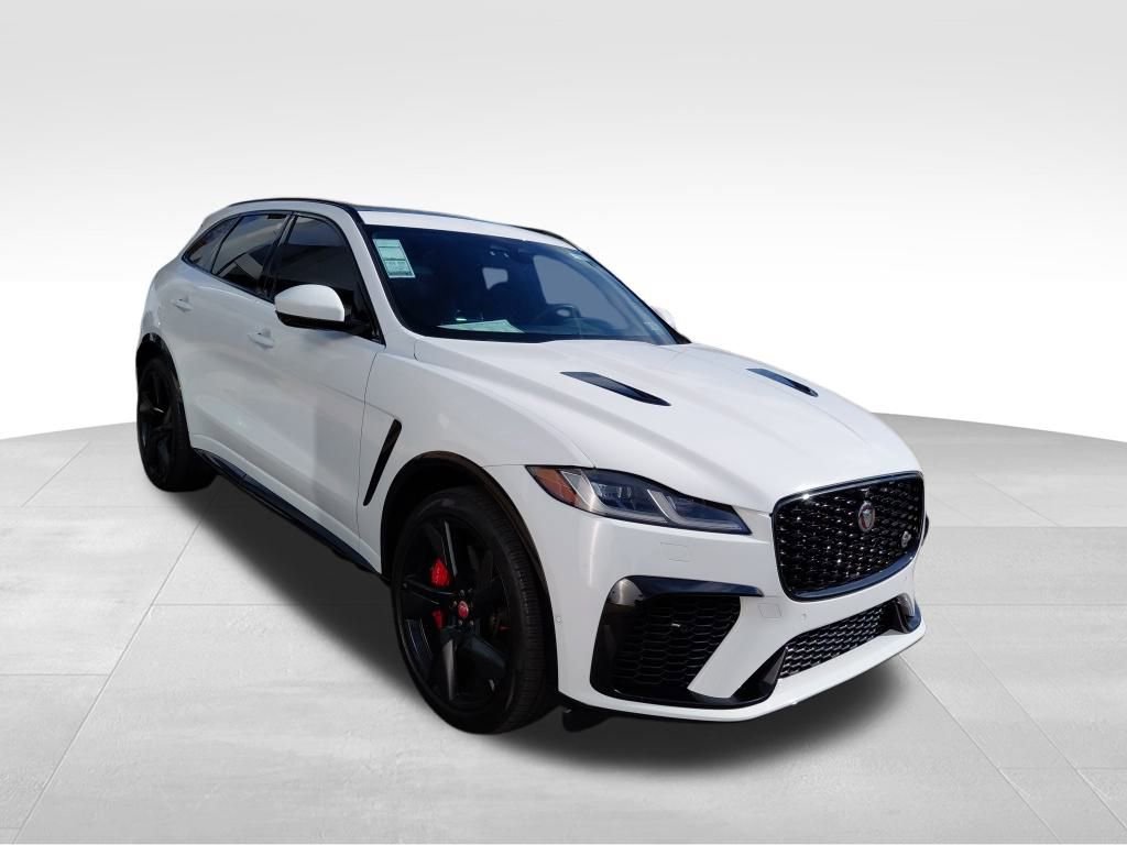 Used 2022 Jaguar F-PACE SVR image 2