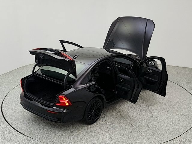 Certified 2024 Volvo S60 B5 Plus w/ Climate Package AWD/4WD image 40