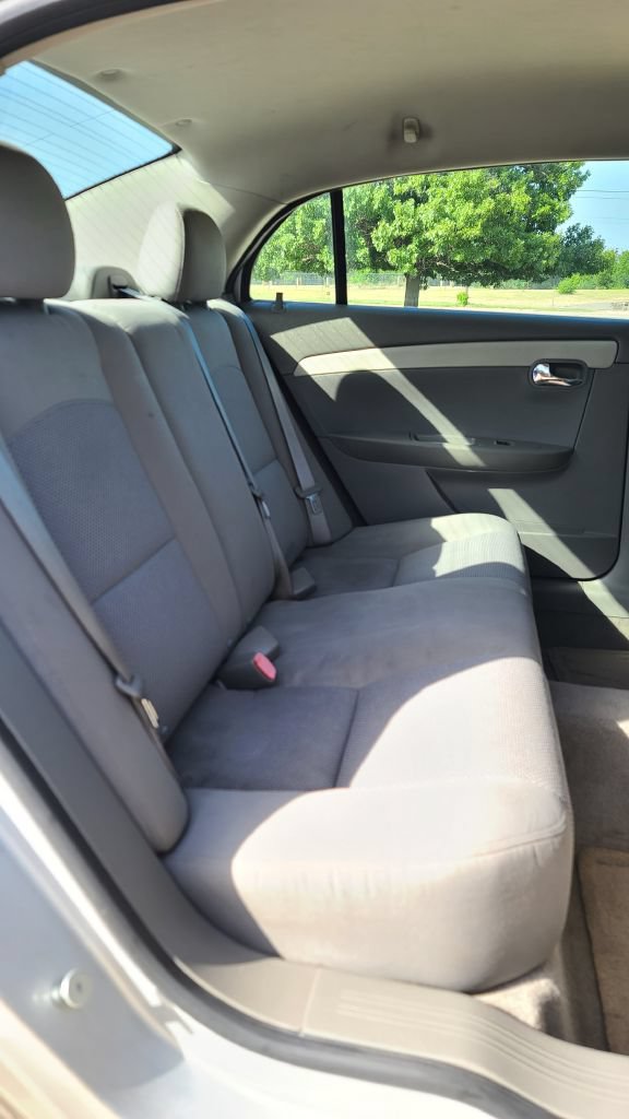 Used 2012 Chevrolet Malibu LS FWD image 9
