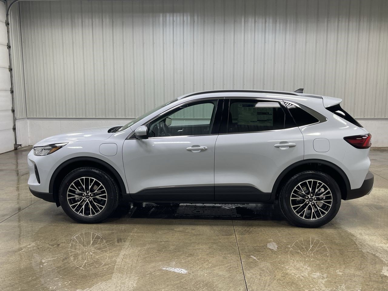 New 2025 Ford Escape SE image 11