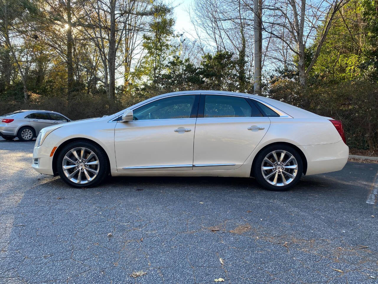 Used 2014 Cadillac XTS Premium w/ Driver Assist Package image 2