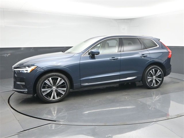 Used 2023 Volvo XC60 B5 Plus image 4