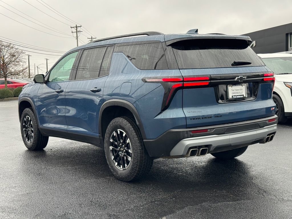 Used 2024 Chevrolet Traverse Z71 image 5