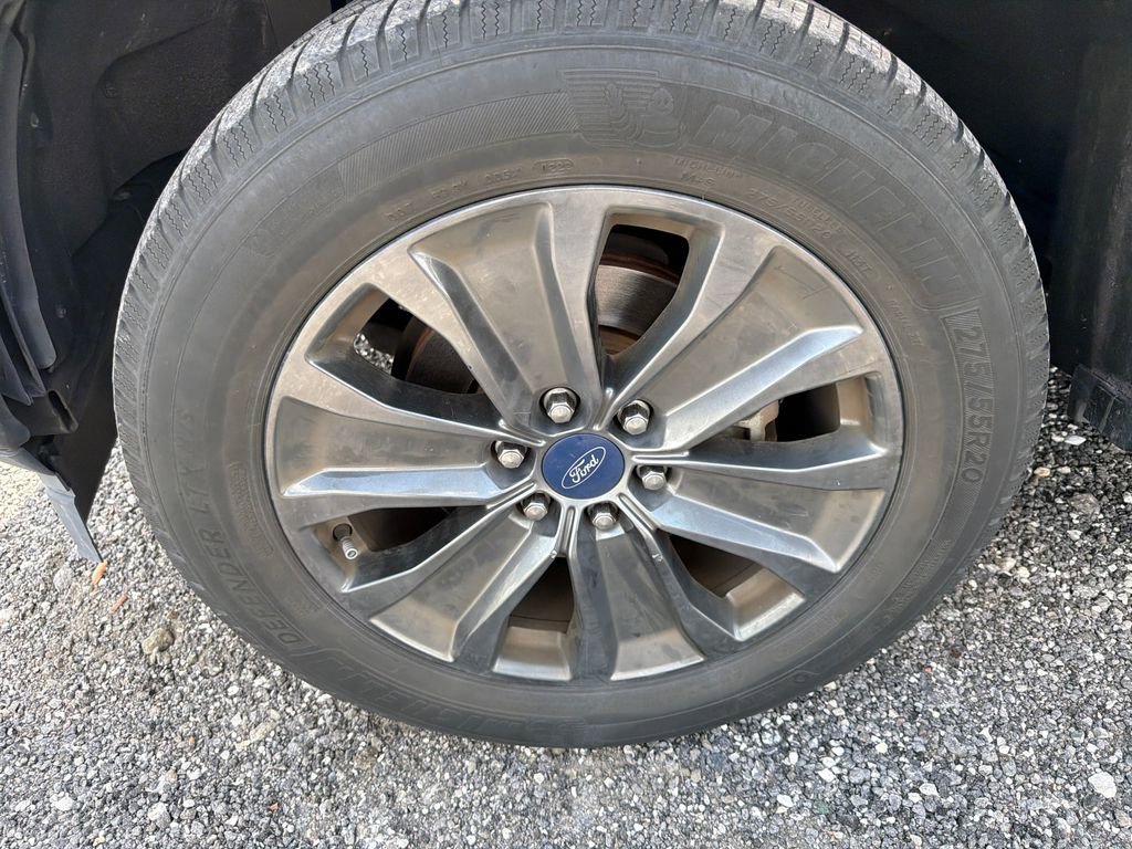 Used 2018 Ford F150 Lariat image 12