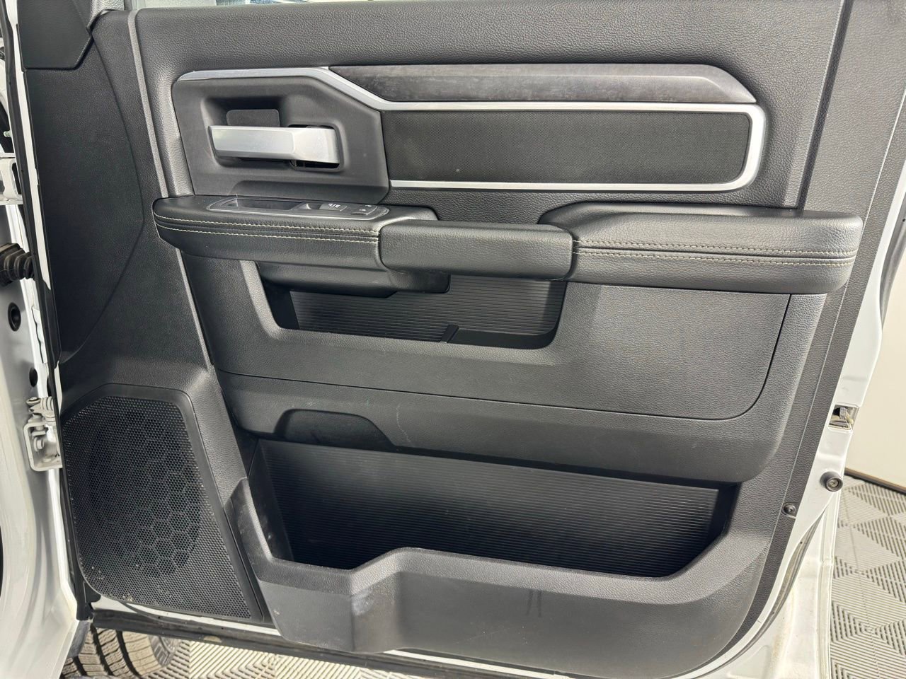 Used 2024 RAM 2500 Big Horn image 29