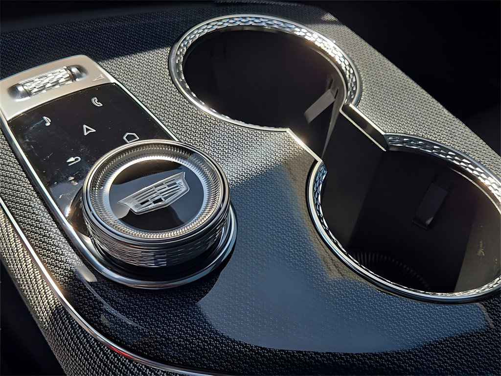 New 2025 Cadillac Optiq Sport 1 image 25