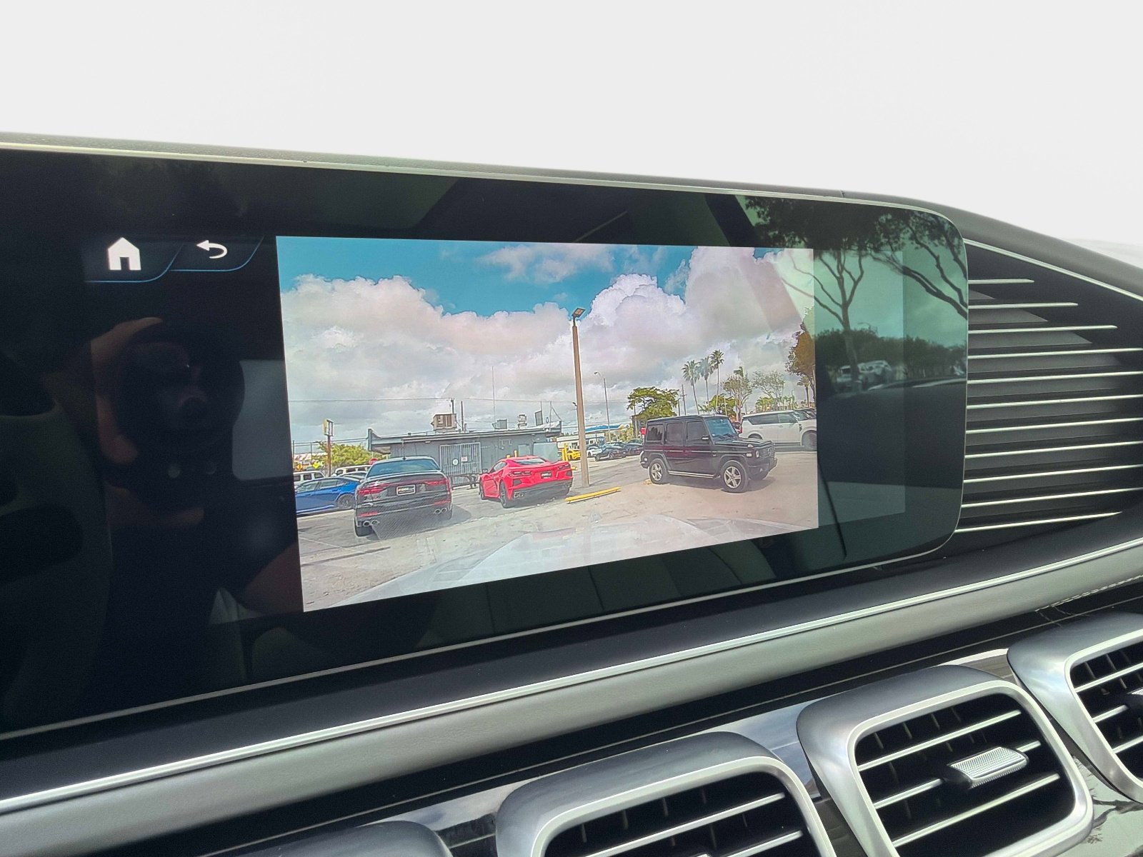 Used 2023 Mercedes-Benz Maybach GLS 600 4MATIC image 43