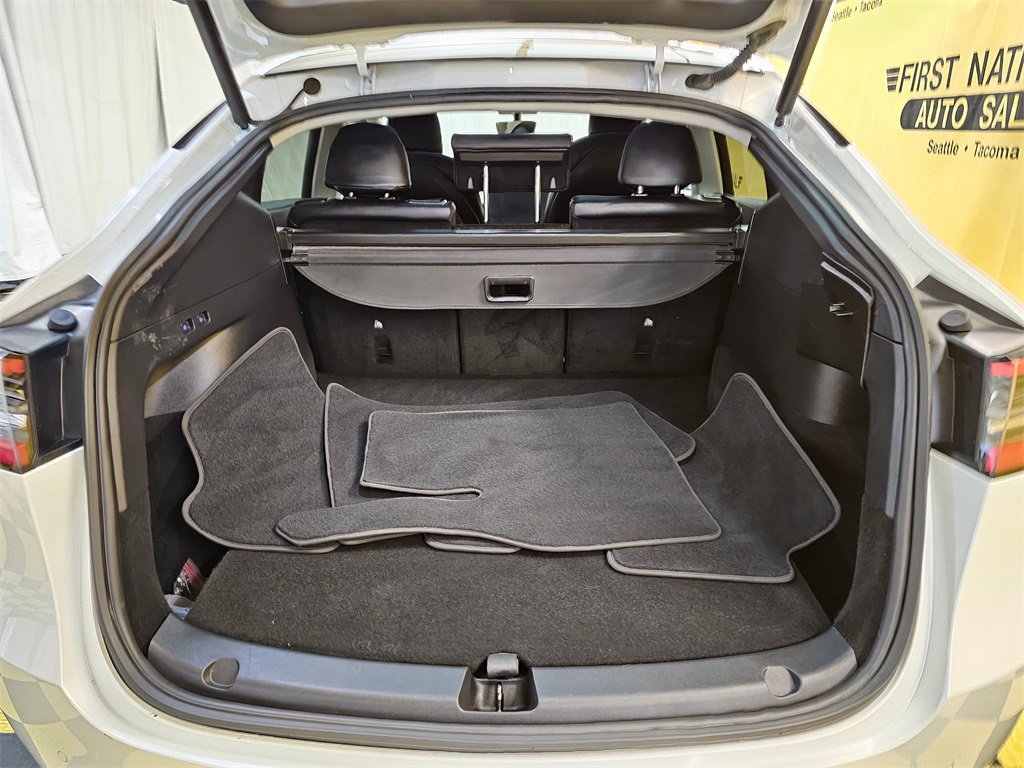 Used 2021 Tesla Model Y Long Range image 17