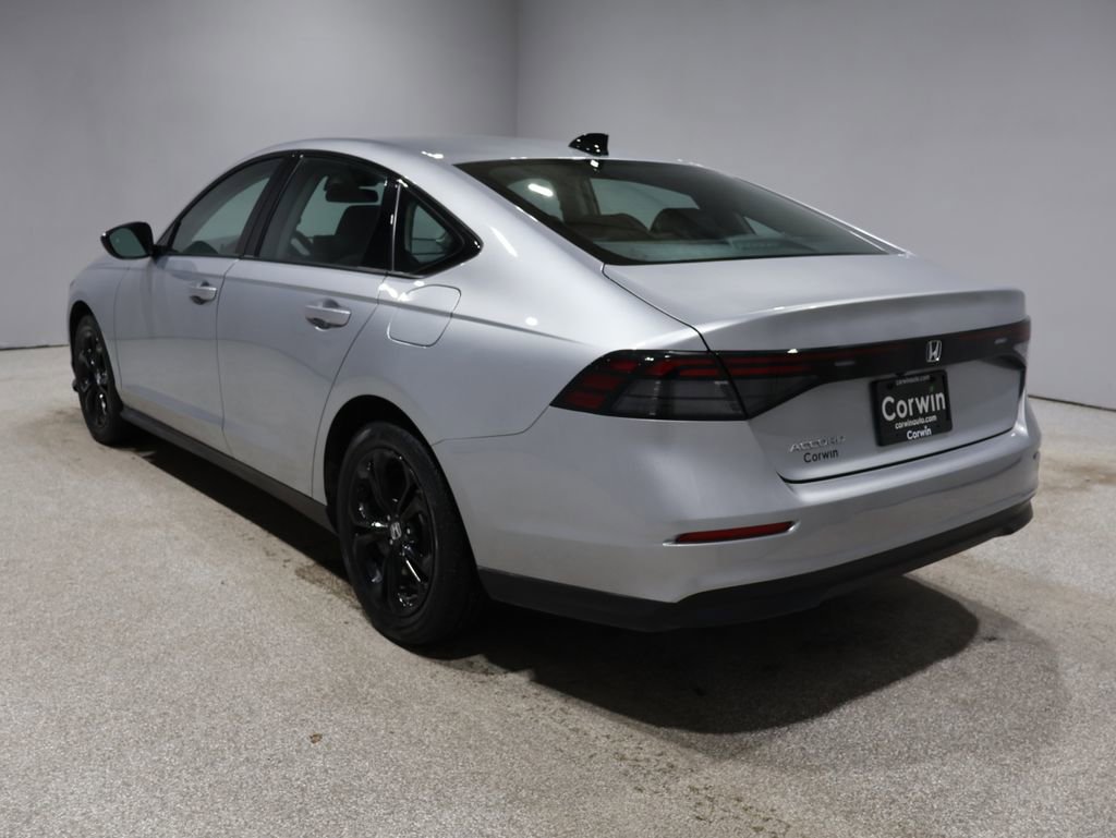 Used 2025 Honda Accord SE image 6