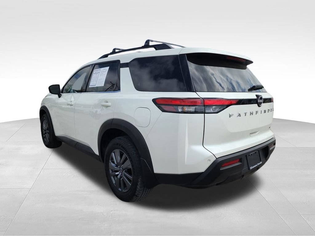 Used 2022 Nissan Pathfinder SV FWD image 7
