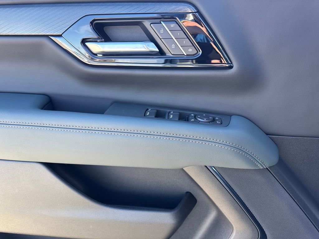 New 2026 GMC Yukon XL AT4 w/ AT4 Premium Plus Package image 19