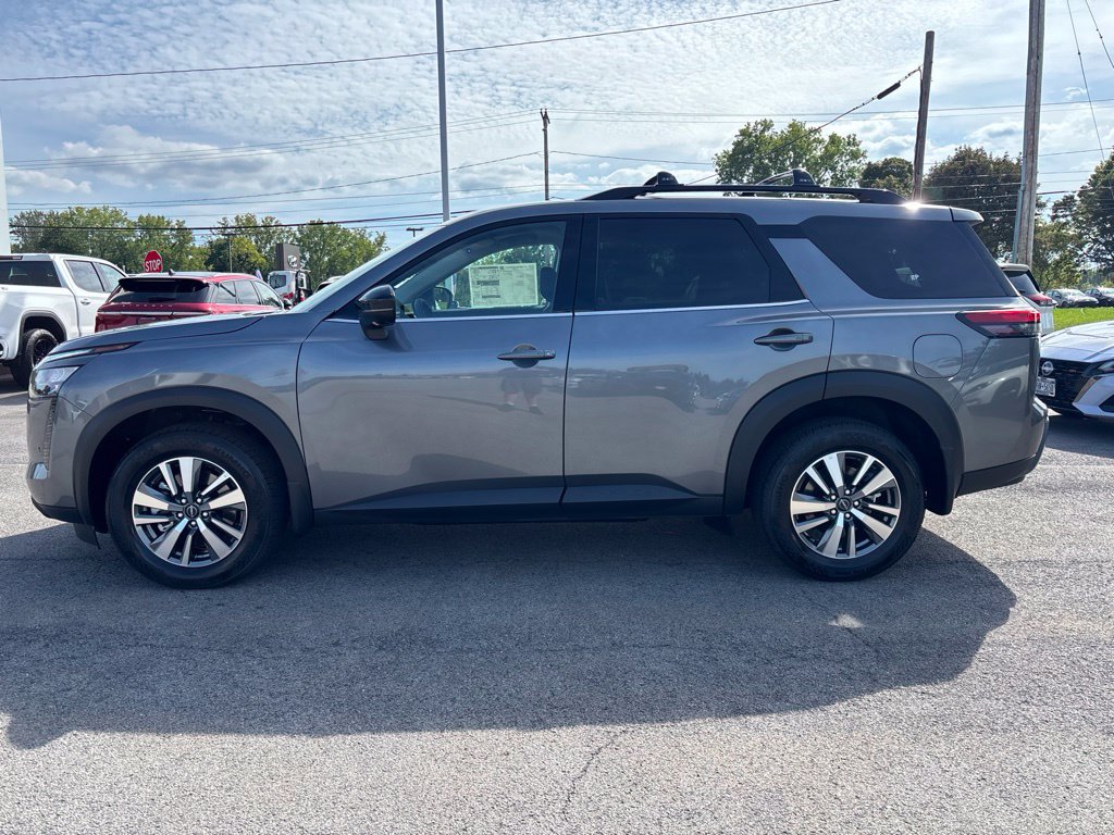New 2026 Nissan Pathfinder SL AWD/4WD image 9