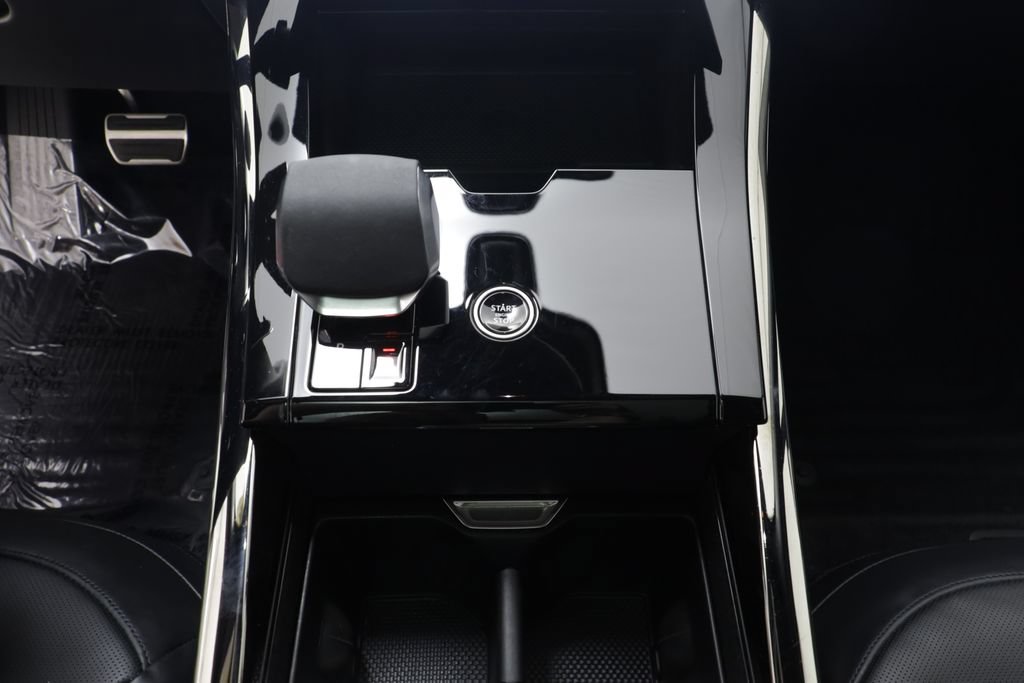 Certified 2025 Land Rover Range Rover Sport Dynamic SE AWD/4WD image 12