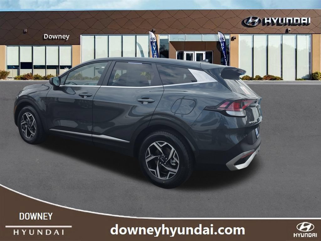 Used 2025 Kia Sportage LX FWD image 3